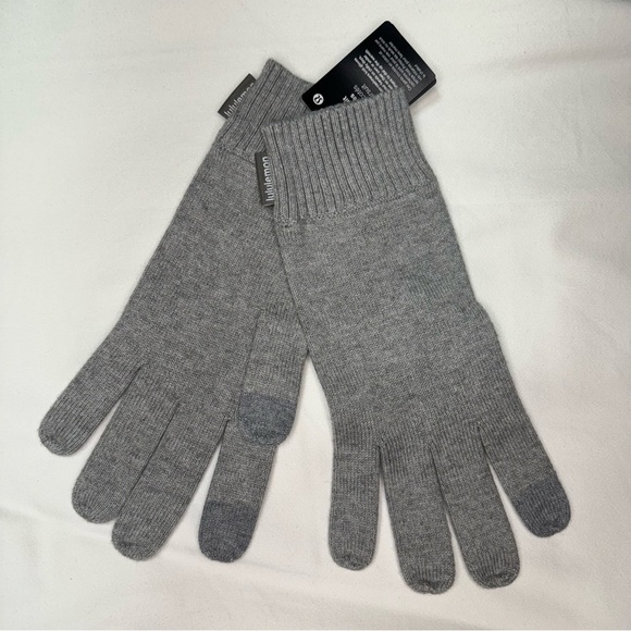 Lululemon Men’s Cold Pursuit Merino Wool Tech Gloves Grey Large XL NWT - Picture 4 of 6